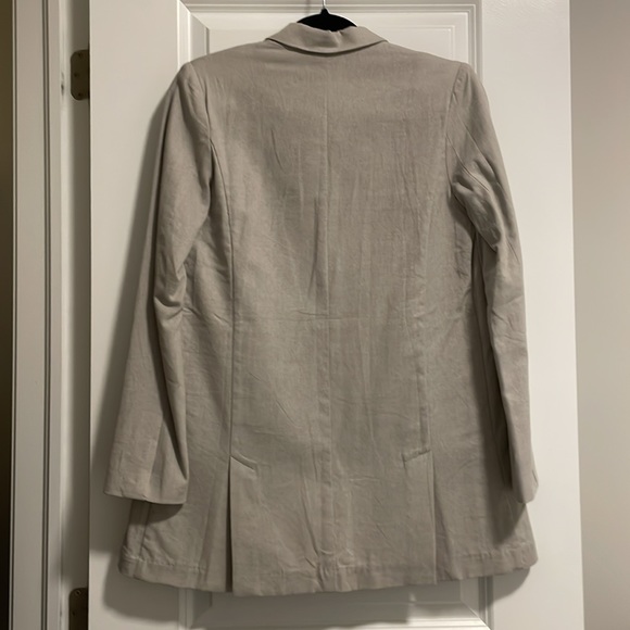 Grey Linen Boyfriend Blazer - Picture 2 of 2
